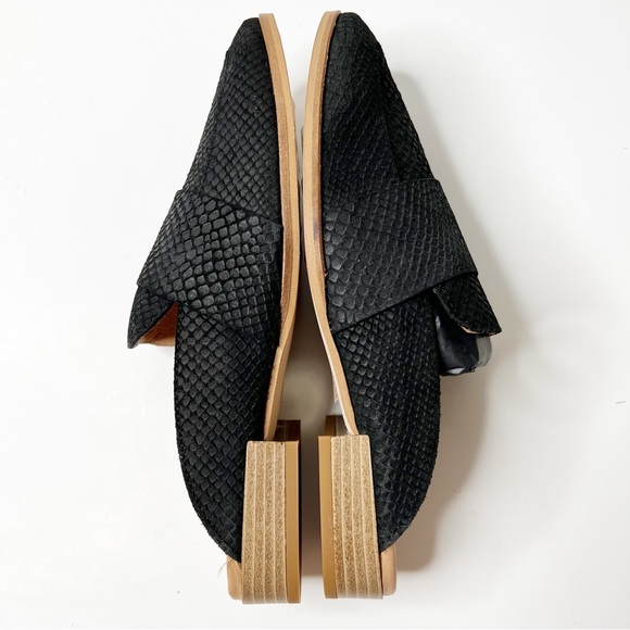 Free People At Ease Black Suede Mules Size 35.5 US 5.5 Slip On Square Toe Heel - Picture 9 of 11